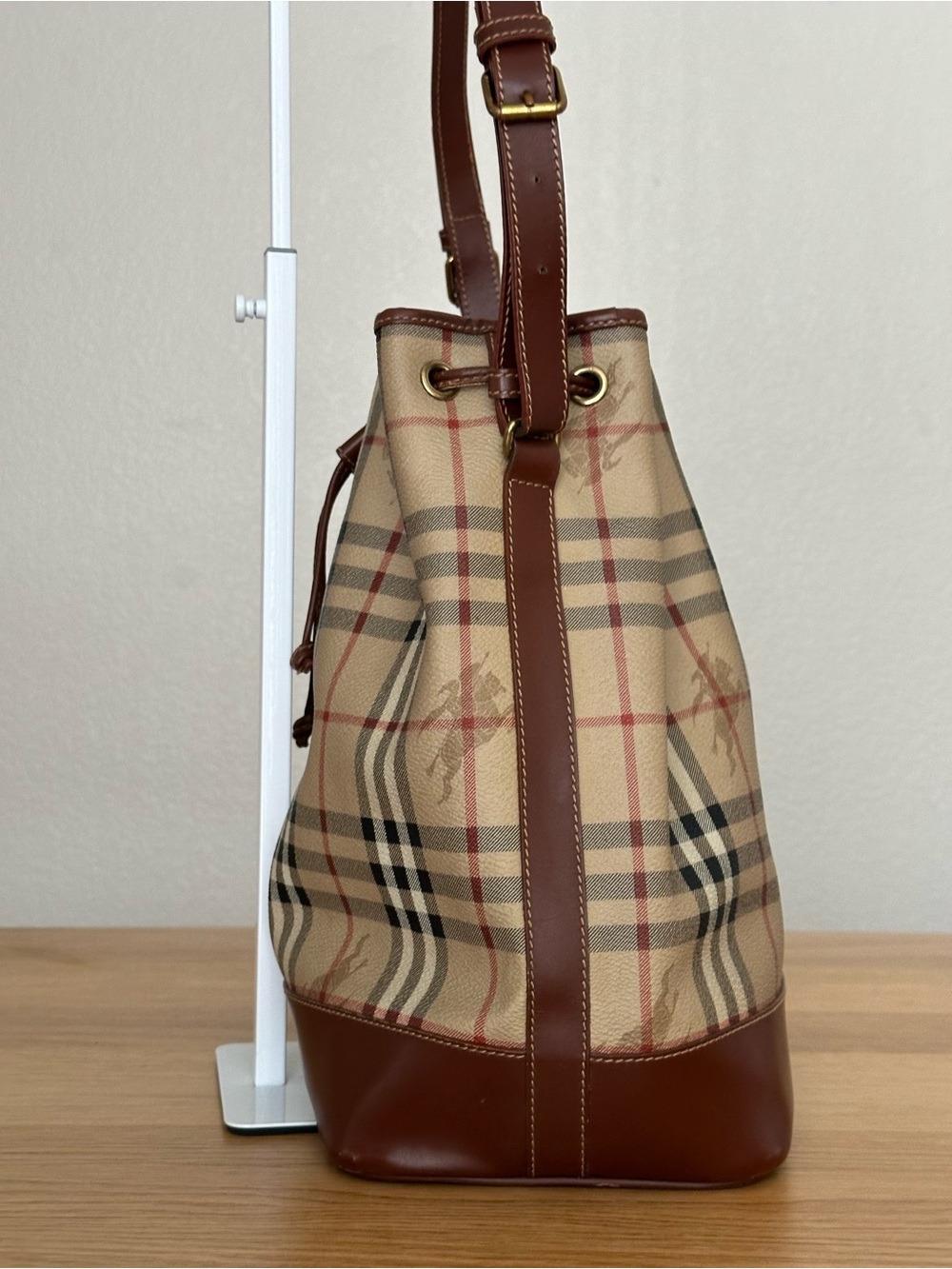 Burberry Nova Check Bucket Bag - Picture 3 of 14